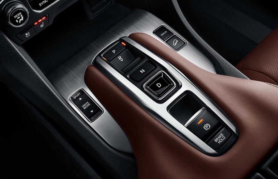 Детали интерьера Honda Avancier 2020 года  (фото 4 из 17)